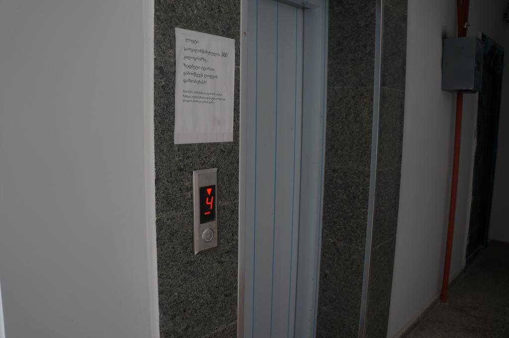 Apartment With Summer Terrace Батуми Номер фото