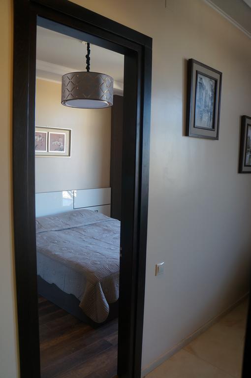 Apartment With Summer Terrace Батуми Номер фото