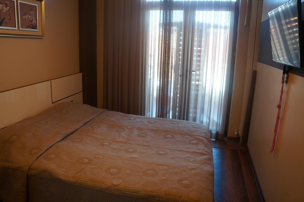 Apartment With Summer Terrace Батуми Номер фото