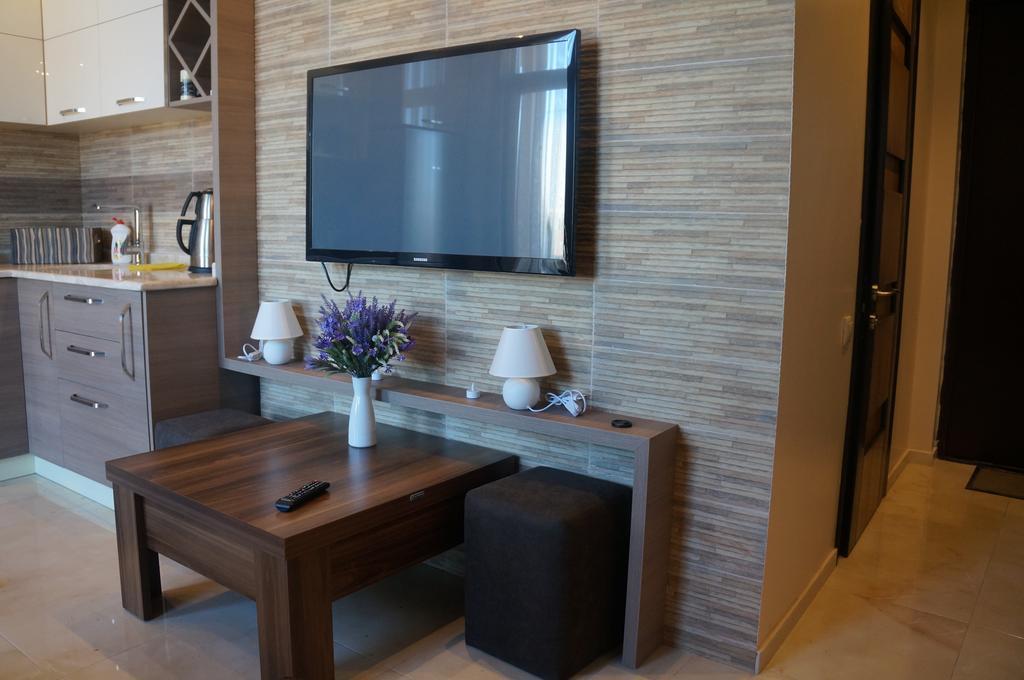 Apartment With Summer Terrace Батуми Номер фото