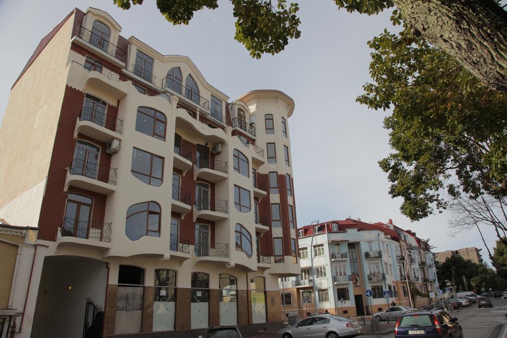 Apartment With Summer Terrace Батуми Номер фото
