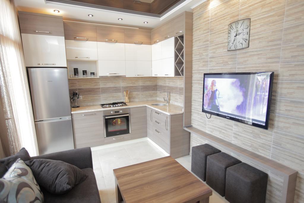 Apartment With Summer Terrace Батуми Номер фото