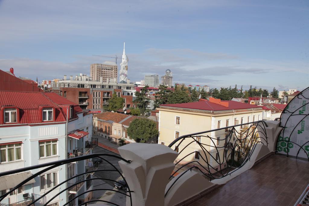 Apartment With Summer Terrace Батуми Номер фото